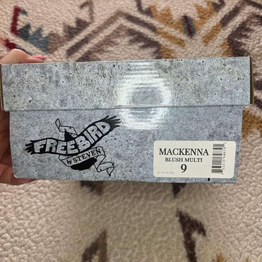 Freebird Shoes •Mackenna (size 9) Blush Multi - Picture 8 of 8